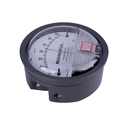 Side view of QDB128 differential pressure gauge for clean rooms